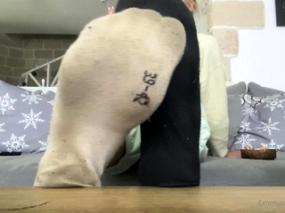 blonde teen pregnant lady has her pussy masturbated