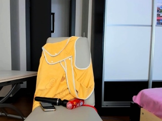 Horny hottie Anetta Keys enjoys a solo toy masturbation