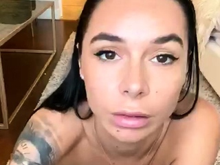 Love Chat Massive Boobs Brunette Masturbating For Cam