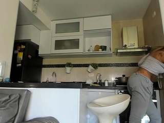 Masturbating on Webcam Free MILF Porn Video