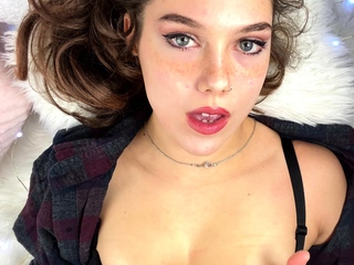 Small titted brunette teen fingering on the mattress