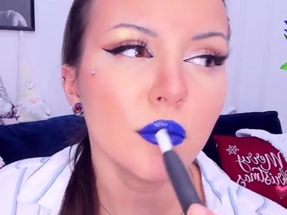 Horny hottie Anetta Keys enjoys a solo toy masturbation