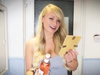 PeachySkye – Your Homewrecking Neighbour