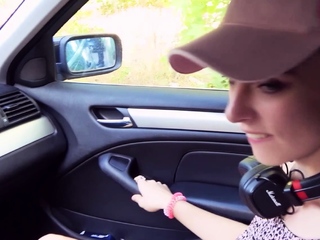 Small 18yo vacationer teen seduced in public for out of doors intercourse