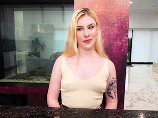 Allen train stepsis Indie the best way to give a pleasant blowjob