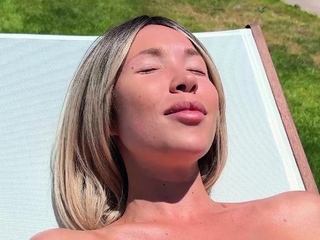 A attractive threesome with Kelly Aleman and Kris Vegas