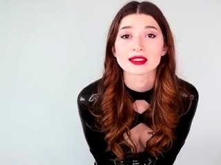 Eva De Vil – Walkies