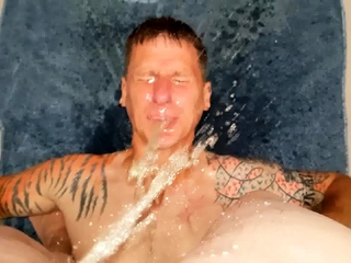 GOLDEN SHOWER OVER FACE