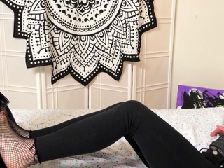 Horny slut rides dick after pussy lick