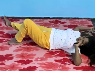 Indian Faculty Instructor Having Intercourse With Mature Desi Man