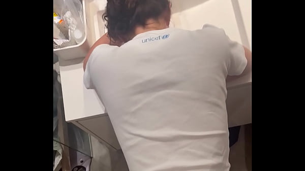 Newbie do-it-yourself couple fucking spouse