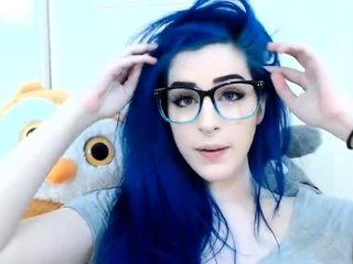 Beginner brunette ariana marie solo toying