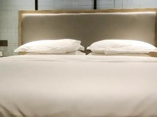 Brunette sorority teenagers wash brunette ass