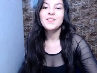 Scorching newbie webcam teen masturbates for his or her followers